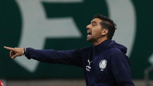 v站-魔力鸟影响大 解放者杯冠军主帅带三本他的书结婚